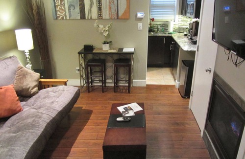 Lakeside Park House | 1 Bedroom Condo Style 2nt min by Heavenly Village & Gondola. Also have 1nt rates