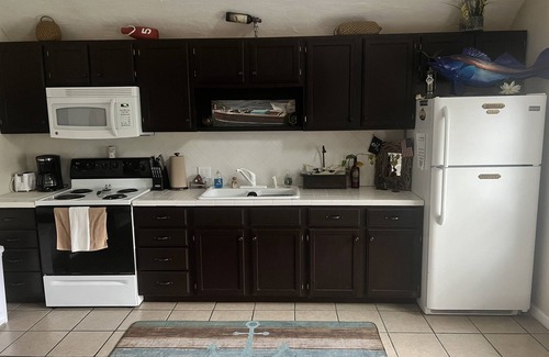 Put-in-Bay Cottage | 1 Bedroom Cottage with Full Kitchen, Full Bath, W&D Walking distance to downtown