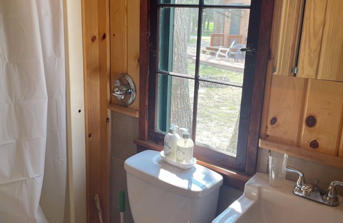Itasca County Resort | 1 bedroom couple's cabin. Adorable screen porch looking out at Clear Lake.