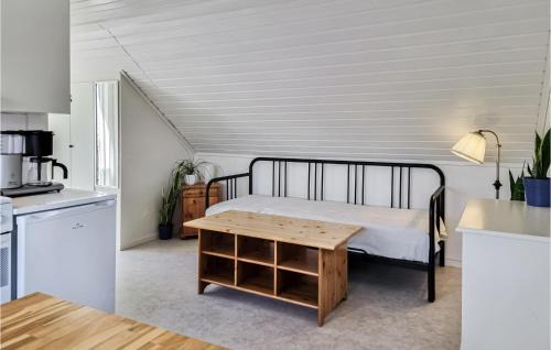 Gullspang Apartment | 1 Bedroom Cozy Apartment In Gullspång