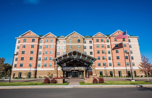Newtonville Apartment | 1 Bedroom | Free Breakfast, Indoor Pool + Hot Tub