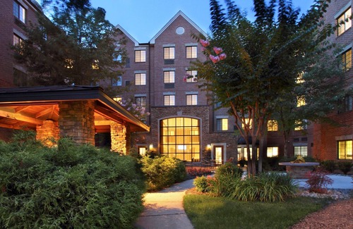McLean Condo | 1 Bedroom | Free Breakfast + 24h Business Center