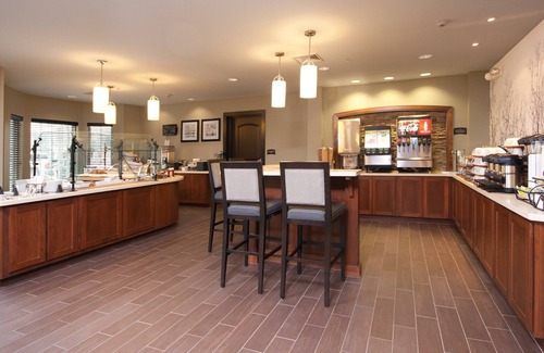 Amherst Condo | 1 Bedroom | Free Daily Breakfast. Pool, Hot Tub