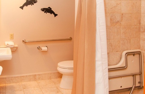 Sandusky Cabin | 1-bedroom guestroom in a lodge, 9 miles from Cedar Point