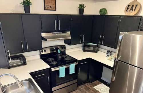 Plano Apartment | 1 Bedroom Home Away From Home. Reserve Your Stay!
