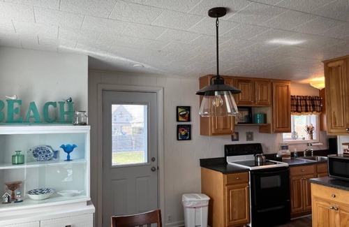 Fancher Cottage | 1 Bedroom house and yard w/partial lakeview between Niagara Falls and Rochester