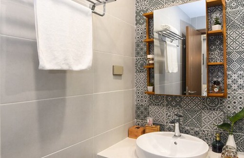 Tu Liem Apartment | 1 Bedroom in luxury Vinhomes Green Bay Ha Noi.
