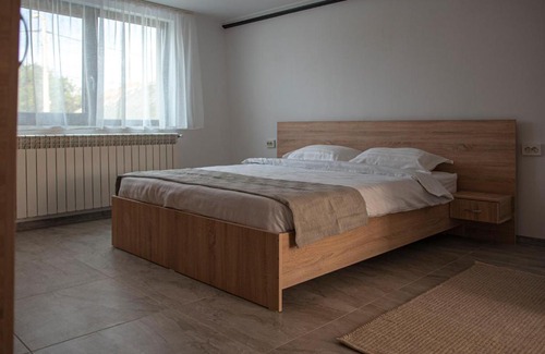 Navodari House | 1 bedroom Lake House