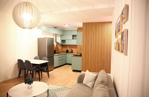Tirana Apartment | 1-bedroom Lake View Apartment close the centre of Central Tirana