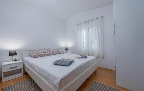Potocnica House | 1 Bedroom Stunning Home In Potocnica