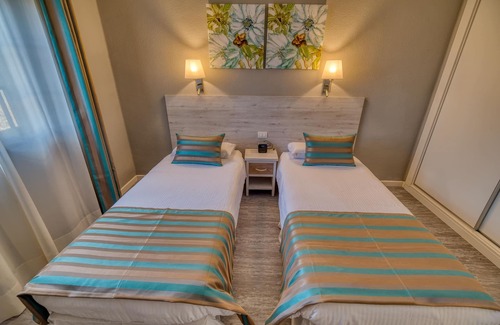 Playa Blanca Resort | 1 Bedroomed Apartment (small villa) sleeps 4