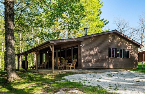 Helmsburg Cabin | 1+BR, 1BA