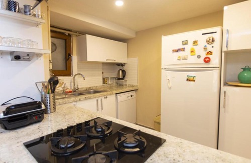 Harbiye Apartment | 1 BR Designed House with Garden near Ramada Osmanbey Metro