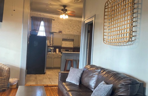 Seventh Ward Apartment | 1 BR Prime Time Historic Comfort - Jazz Fest Hub/Coffee Lovers Dream