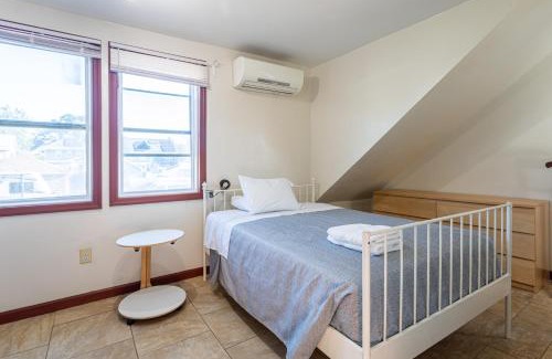 Hillside House | 1 Bus Stop To NYC-Hot Tub-EWR Airport-Free Parking