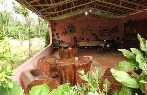 Virarajendrapet Resort | 1 Duplex Tree House, 1 Tree House, 2 Cottages and 1 Family villa