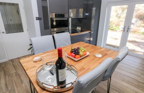 Pembroke Dock House | 1 Gloucester Way