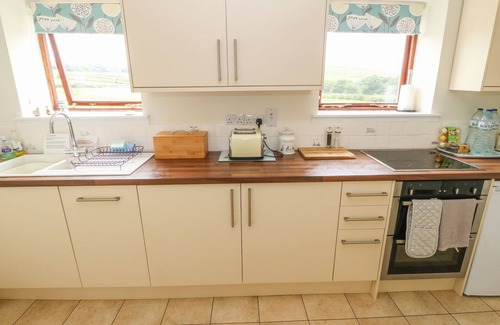 Hebden Bridge Cottage | 1 HORSEHOLD COTTAGE, pet friendly, with open fire in Hebden Bridge