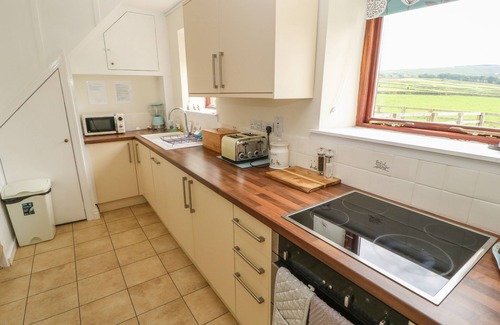 Hebden Bridge Cottage | 1 HORSEHOLD COTTAGE, pet friendly, with open fire in Hebden Bridge
