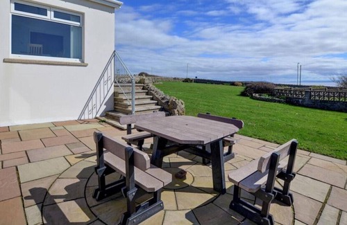 Southerndown House | 1 Little West Bungalows