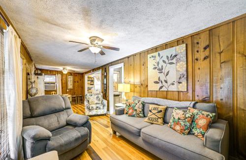 Springville House | 1 Mi to Buchanan Resort Home with Deck and Yard!
