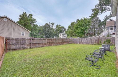 Issue House | 1 Mi to Colonial Beach Boardwalk! Cozy Family Home