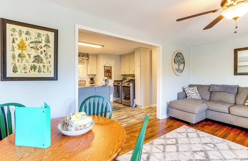 Murphy Cottage | < 1 Mi to Dtwn: Pet-Friendly Cabin in Murphy!