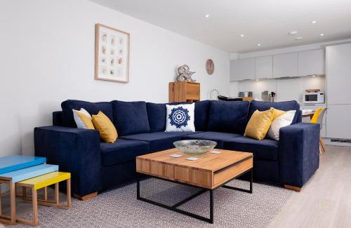 Mortehoe Apartment | 1 Middlecombe - Luxury Apartment at Byron Woolacombe, only 4 minute walk to Woolacombe Beach!