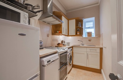 Treator Apartment | 1 Pentyre House - Two Bedroom Apartment, Sleeps 4