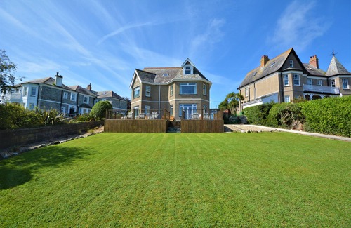 Treator Apartment | 1 Pentyre House - Two Bedroom Apartment, Sleeps 4