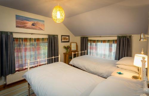 Margam House | 1 Tan Yr Eglwys Barn Cottage