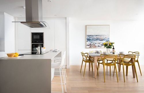 St Abbs Apartment | 1 THE BAY - beach apartment set above the picturesque sands of Coldingham Bay