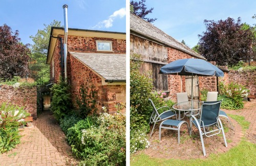 Fiddington Cottage | 1 THE COACH HOUSE, family friendly, with a garden in Yarde