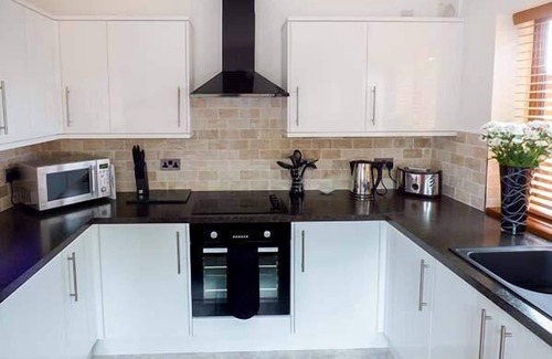 Hurworth-on-Tees Cottage | 1 THE POTTERIES, pet friendly, with a garden in Darlington