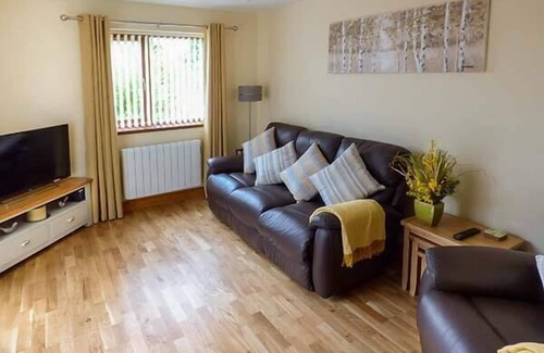 Hurworth-on-Tees Cottage | 1 THE POTTERIES, pet friendly, with a garden in Darlington
