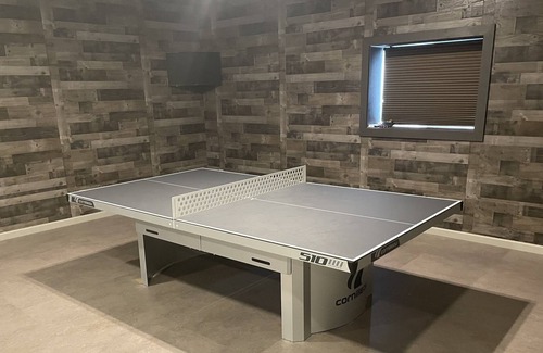 Jacksonville House | 10,000 square feet of Loft for 17, Full Basketball Court + Party Room