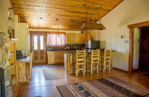 Afton Condo | 10) 1 Bedroom Condo - King - The Mountain Inn