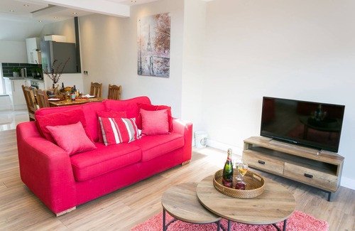 Bangor Cottage | 10 Beach Road - a sea view that sleeps 4 guests in 2 bedrooms