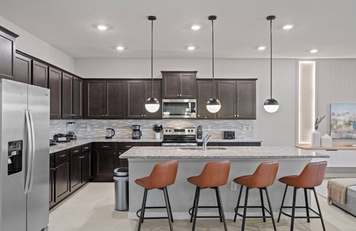 Sunrise Lakes House | 10 Bedroom/8 Bathroom/Windsor Cay (16276SK)