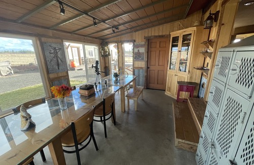 Goldendale House | 10 Beds and lots of fun