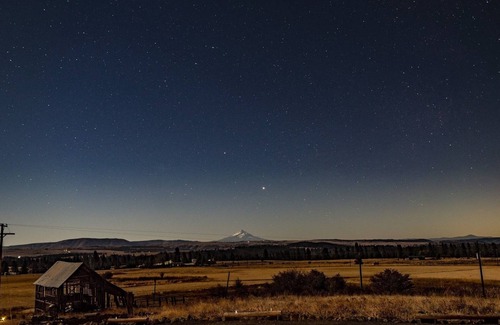 Goldendale House | 10 Beds and lots of fun