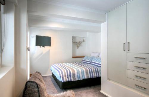 Falls Creek Apartment | 10 Maisonettes