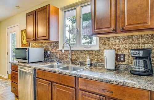 Indianapolis House | ~ 10 Mi to Dtwn: Indianapolis Home w/Game Room!