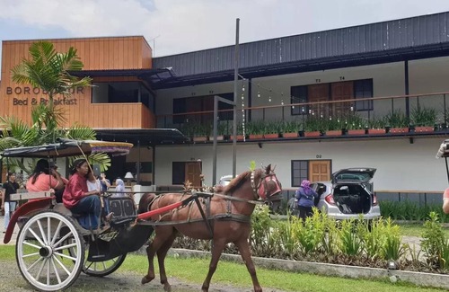 Mungkid House | 10 Min From Borobudur Temple - 1 BR Accommodation