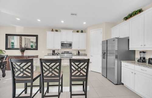 West Kissimmee House | 10 Mins Disney/Private Pool and Hot Tub/Movie Room/Foosball/On Site Dining