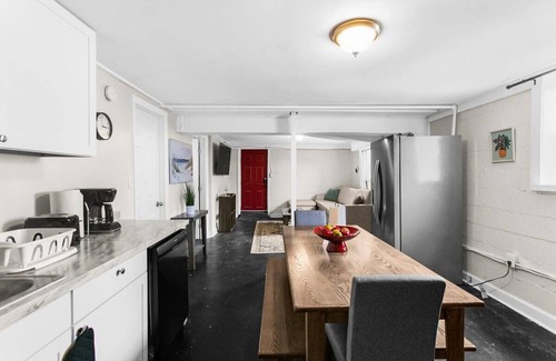 Birmingham House | 10 Mins to Downtown! Modern in Magic City- Unit B
