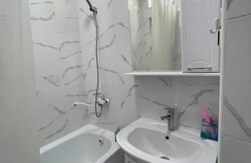 Bishkek Apartment | 10 minutes to the Osh Bazaar, Bishkek Park shopping center, Faiza cafe, etc.