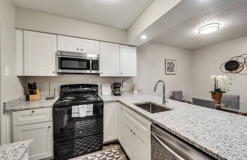 Irving Apartment | 10% off 1st Flr Fully Upgraded 1BD DFW South - Irving