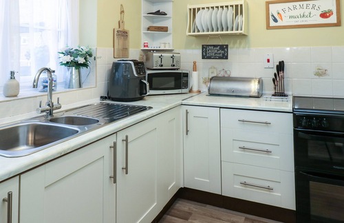 West Witton Cottage | 10 OLD SCHOOL CLOSE, pet friendly, with open fire in West Witton