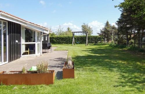 Grønhøj House | 10 person holiday home in Løkken-By Traum